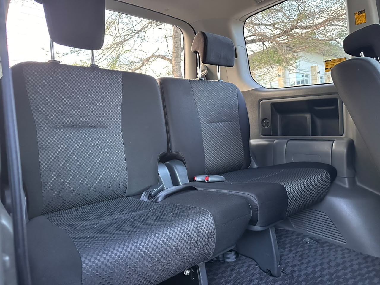 TOYOTA NOAH thumbnail 5